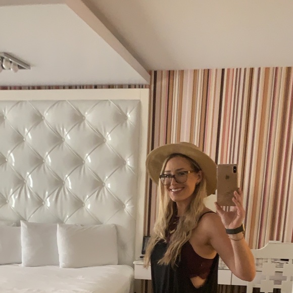 Meet your Posher, Jess - Picture 3 of 6